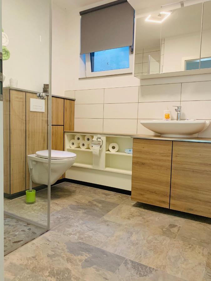 Firmen & Ferienwohnung Brecht 1 Waibstadt المظهر الخارجي الصورة